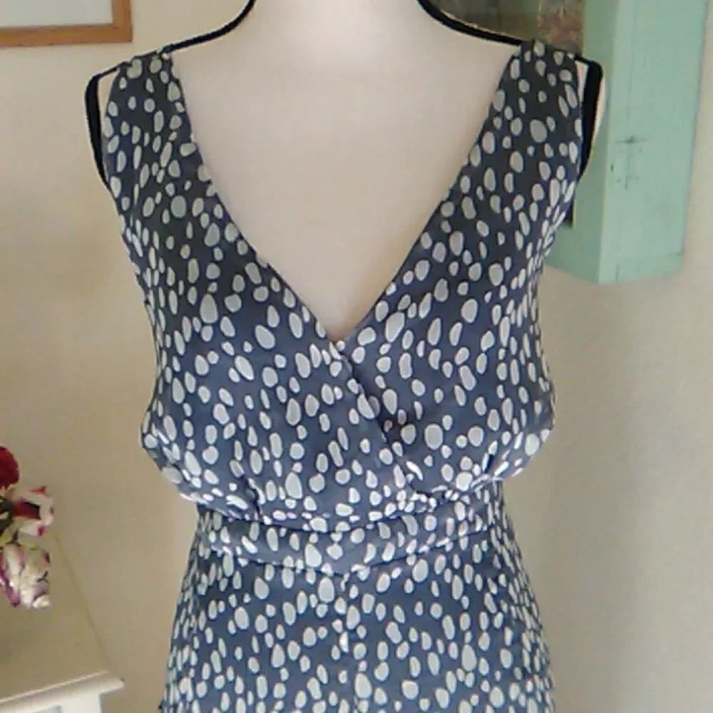 The Pyramid Collection Ruffled Dress - Picture 2 of 11